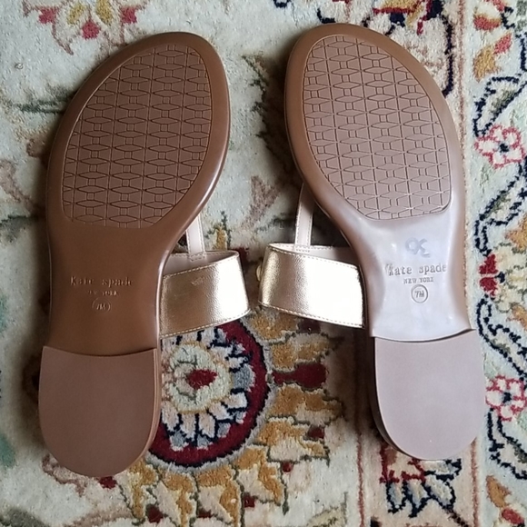 Kate Spade Cece Sandals in gold - Picture 3 of 5